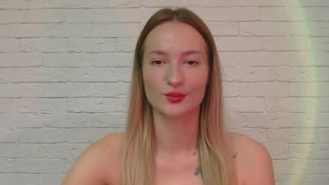 Alice online show from December 3, 7:36 pm