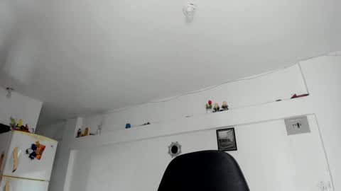 Alice thompsonx online show from November 19, 11:31 am