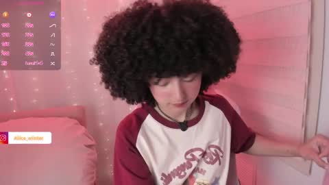 Alice  online show from April 20, 6:22 pm