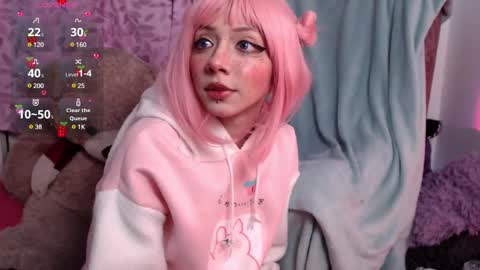 Snapshot of alicedang3r chatting on February 12, 12:27 am Alice  online show from February 12, 12:27 am