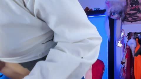 Alice  online show from April 9, 1:20 am