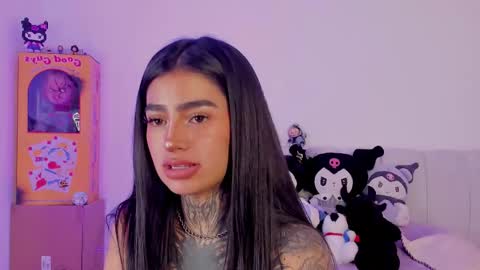 Alice  online show from October 28, 9:05 pm