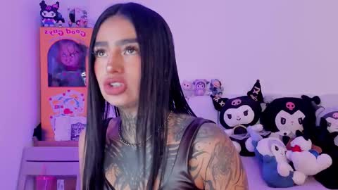 Alice  online show from December 3, 9:26 pm