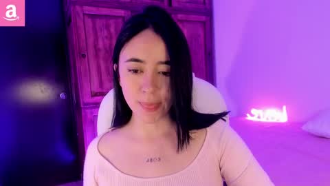 Snapshot of alicee_2 chatting on February 20, 7:08 pm Aliceee  ..   97YP9VWGZHrefnav wishlist lists 1 online show from February 20, 7:08 pm