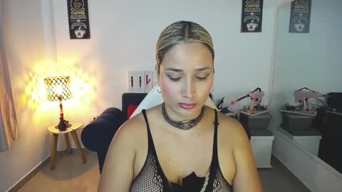 Alicia    1000 PM - 600 AM COLOMBIAN TIME online show from April 9, 11:21 pm