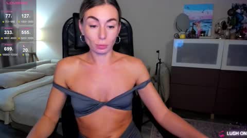 Daniella online show from November 22, 3:05 am