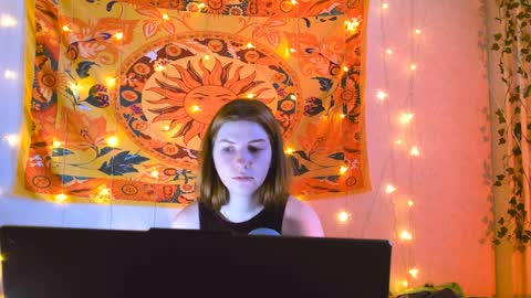 Alice online show from April 9, 5:22 am