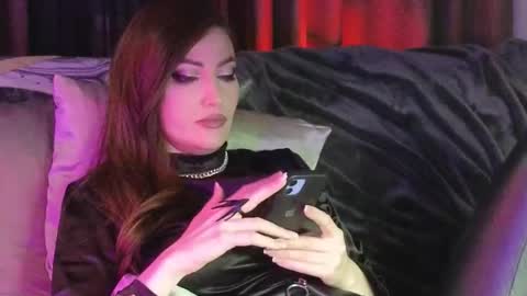 alicejameson online show from September 18, 8:57 pm