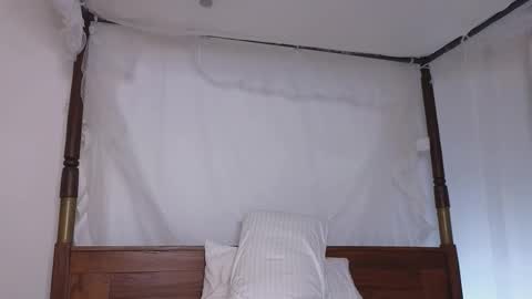 Alice  vacation  online show from March 26, 12:10 pm