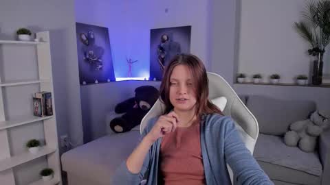 Alice online show from September 19, 2:16 am