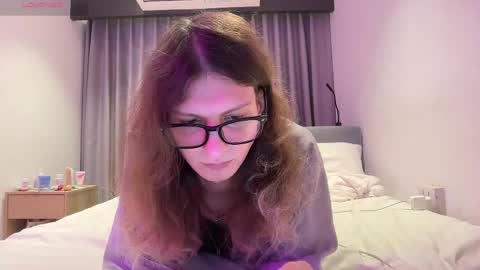 AlicePinkhead online show from June 5, 9:15 am