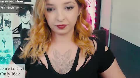 aliceriddle1 online show from December 1, 7:45 pm