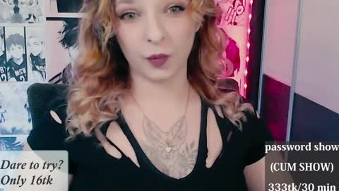 aliceriddle1 online show from March 29, 5:58 pm