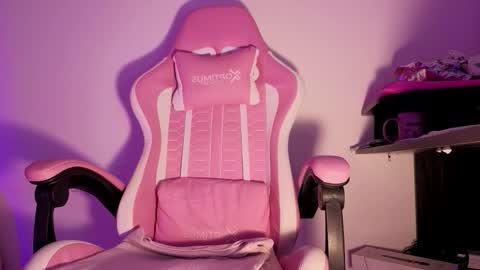 alice online show from December 3, 2:45 am