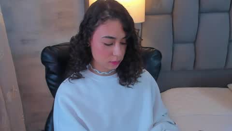 Alicestevens online show from April 20, 2:31 pm