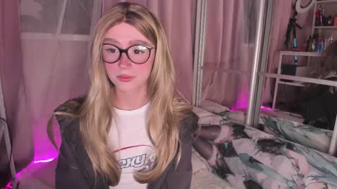 from wonderland online show from February 5, 3:48 pm