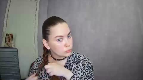AlicexFresh online show from June 8, 8:37 am