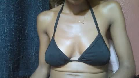 alicia253177 online show from March 1, 6:21 pm