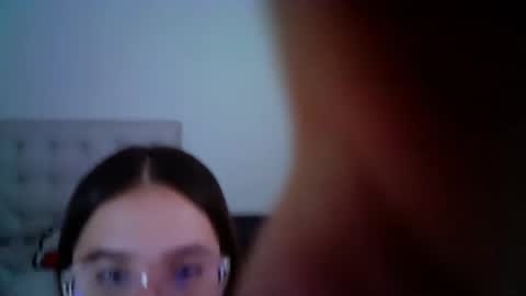 alison online show from December 9, 6:25 pm