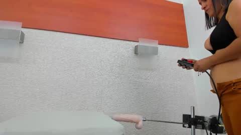 im tutti online show from September 29, 2:43 am