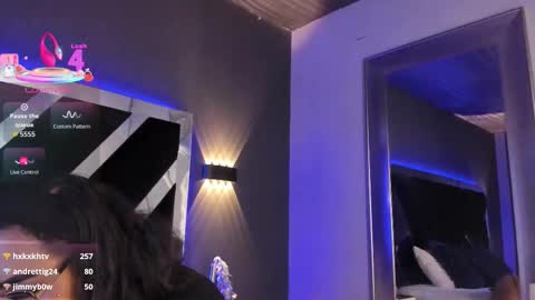 Ali Diaz online show from October 9, 9:20 pm