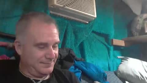 AlienLifestyle Productions - A Gay Guy and his Straight Friend online show from December 17, 11:50 am