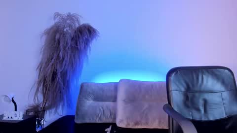 Alice online show from December 5, 9:23 pm