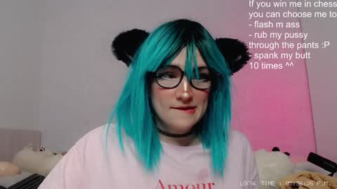 Snapshot of alikaful chatting on January 6, 2:36 pm Alika  online show from January 6, 2:36 pm