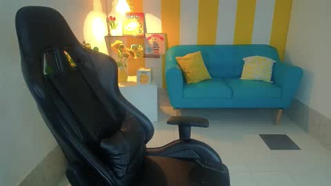 alina09_ online show from December 21, 6:25 pm