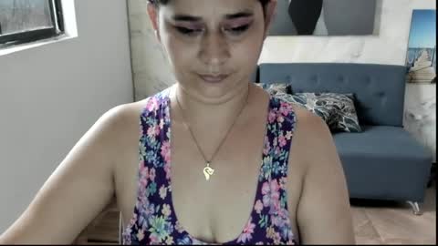 alinabozz1 online show from June 6, 9:53 pm
