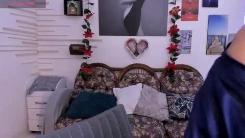 alinabozz1 online show from December 29, 12:30 am