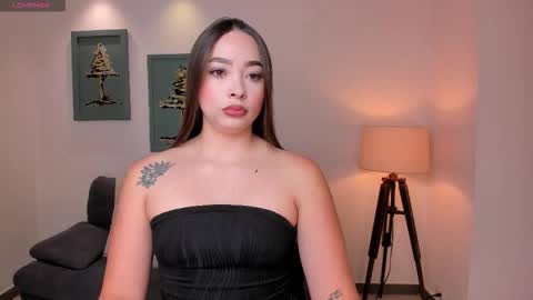 alinakravitz_ online show from March 14, 12:31 pm