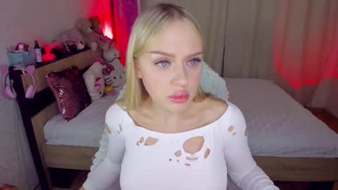 alinaocean online show from October 15, 5:14 pm
