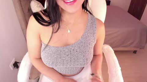 alinaowens online show from February 8, 9:15 pm