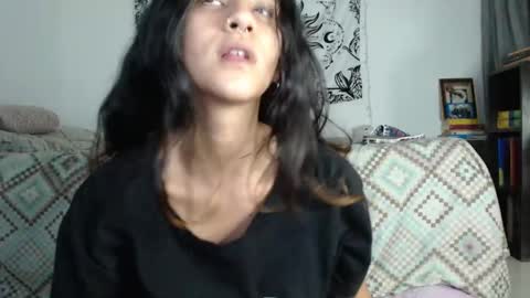 Snapshot of alinawoolf_ chatting on December 28, 2:33 am Ali online show from December 28, 2:33 am