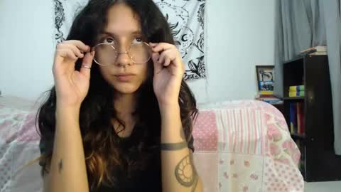 Snapshot of alinawoolf_ chatting on January 31, 3:41 am Ali online show from January 31, 3:41 am