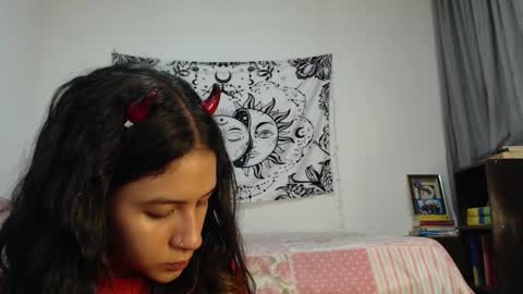 Snapshot of alinawoolf_ chatting on January 11, 2:41 am Ali online show from January 11, 2:41 am