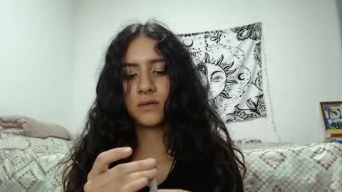 Snapshot of alinawoolf_ chatting on December 25, 4:33 am Ali online show from December 25, 4:33 am