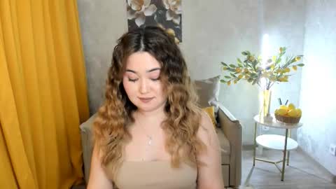 alineleee online show from March 27, 11:44 am