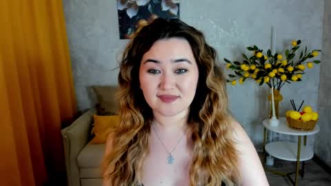 alineleee online show from April 4, 11:28 am