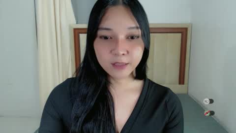 Shanti xhey online show from December 4, 7:24 pm