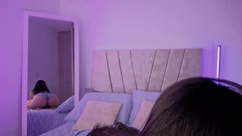     online show from April 16, 9:39 pm