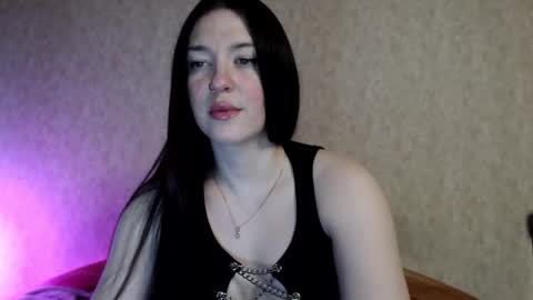 alisaadoll online show from December 18, 4:57 pm