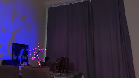 alise online show from February 2, 10:00 am