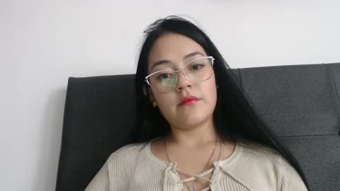 alisha_9997 online show from October 16, 9:13 pm