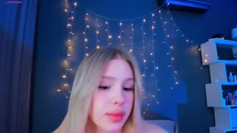 Alisha online show from March 2, 9:54 pm