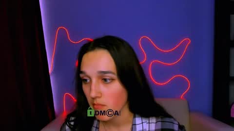 Alisha online show from June 2, 1:02 pm