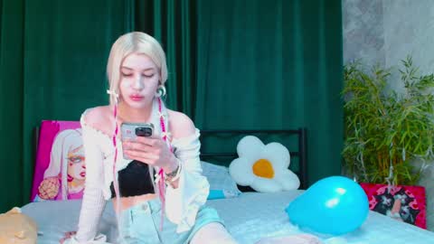 Alison online show from April 3, 10:28 pm