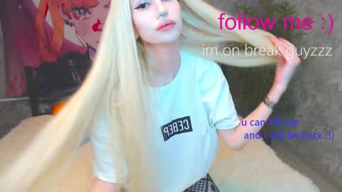 Snapshot of alison_moonlight chatting on September 9, 11:05 pm Alison online show from September 9, 11:05 pm
