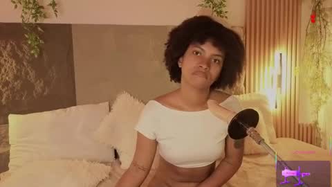 Mia online show from November 19, 2:49 pm